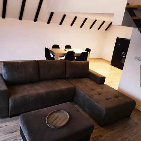 Kucica Na Brdu * Zaječar